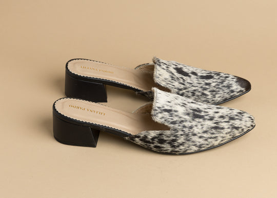 White/Black Horse Hair Mules Low Heeled – Liliana Pardo