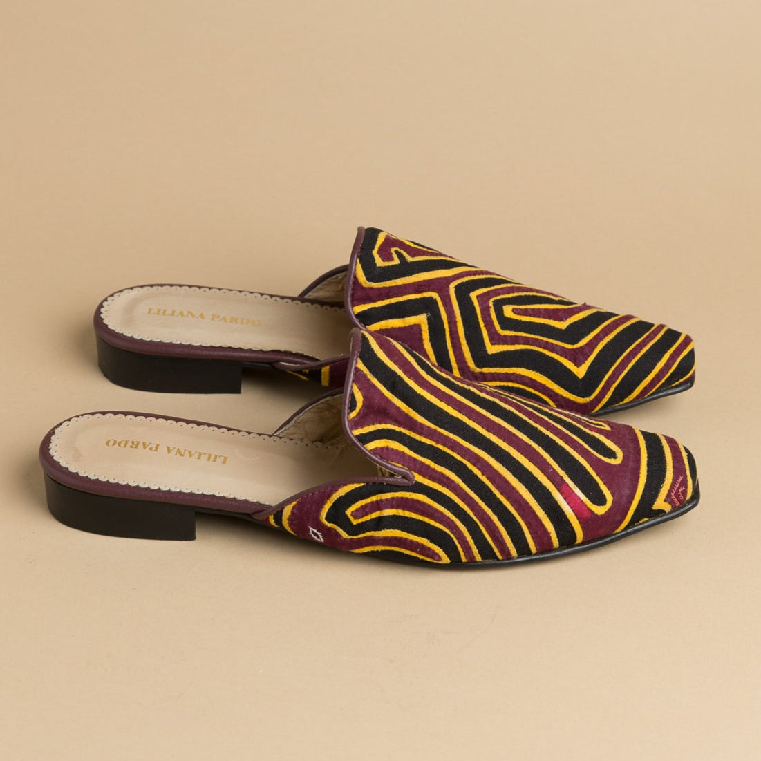 Mola Mules | Wine Multicolor